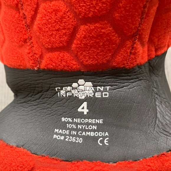 BARE women's neoprene 7/3 hooded vest for scuba/diving - Picture 7 of 10